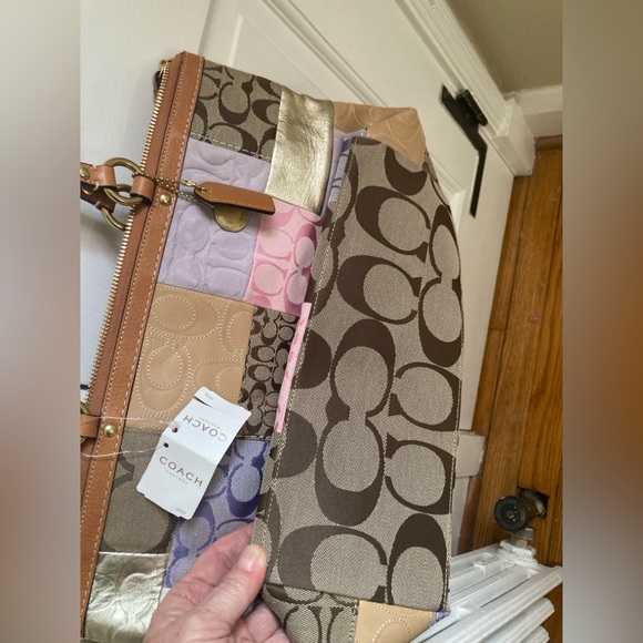 NEW LOWER PRICE VINTAGE Coach F11711 m patchwork tote pink & gold NEW WITH TAGS - Picture 5 of 15